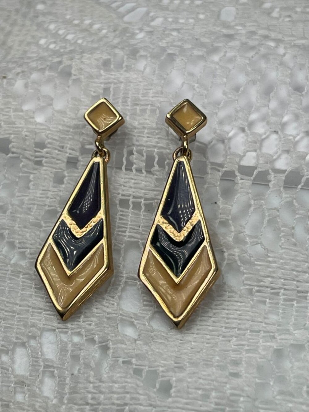 Vintage Park Lane Drop Earrings Gold-Tone Chevron Design Beige & Black Enamel Ge - Picture 8 of 13